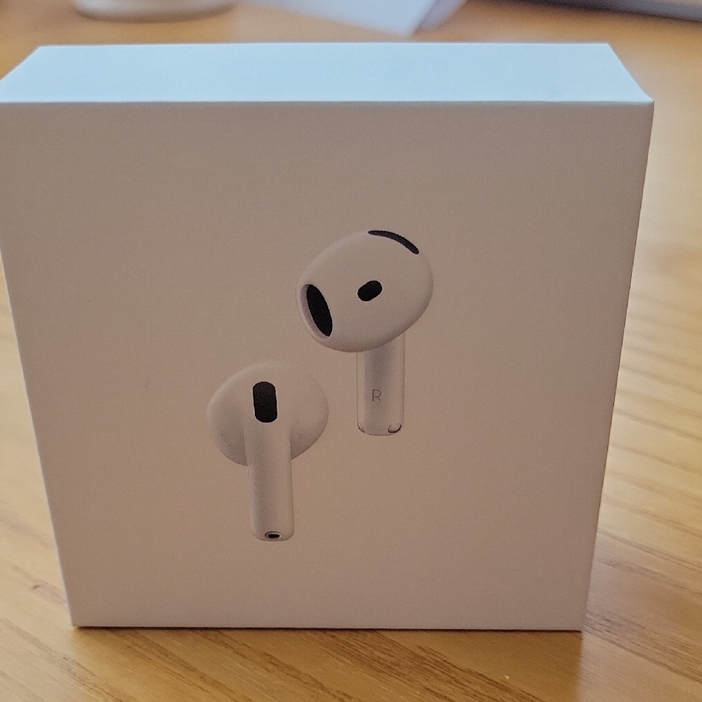 Apple White Earbud Headphones